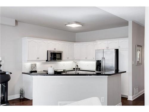 2264 Turnberry Road, Burlington, ON - Indoor Photo Showing Kitchen