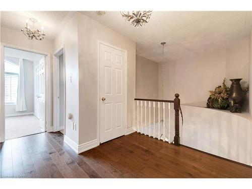 2264 Turnberry Road, Burlington, ON - Indoor Photo Showing Other Room