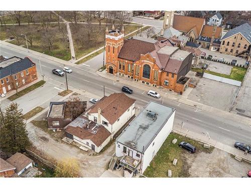 409 Colborne Street, Brantford, ON - Outdoor