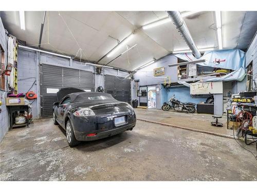 62 East 33Rd Street, Hamilton, ON - Indoor Photo Showing Garage