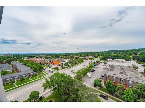 1008-2055 Upper Middle Road, Burlington, ON - Outdoor With View