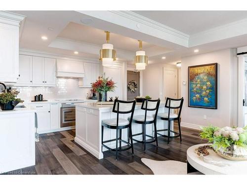 1201-2060 Lakeshore Road, Burlington, ON - Indoor Photo Showing Kitchen With Upgraded Kitchen