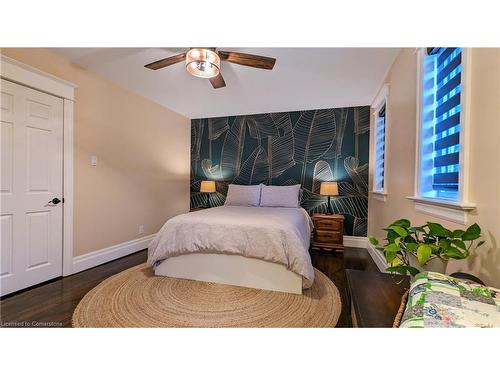 428 King William Street, Hamilton, ON - Indoor Photo Showing Bedroom