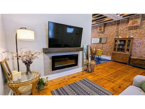 428 King William Street, Hamilton, ON - Indoor Photo Showing Living Room With Fireplace