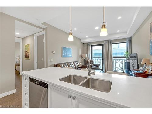 1006-112 King Street E, Hamilton, ON - Indoor Photo Showing Kitchen With Double Sink