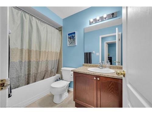 17-170 Dewitt Road, Stoney Creek, ON - Indoor Photo Showing Bathroom