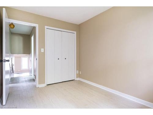 40 Mcdougall Drive, Thorold, ON - Indoor Photo Showing Other Room