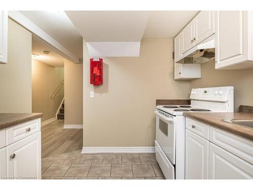 40 Mcdougall Drive, Thorold, ON - Indoor Photo Showing Kitchen