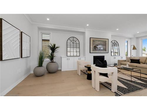 121 Whitefish Crescent, Stoney Creek, ON - Indoor Photo Showing Living Room