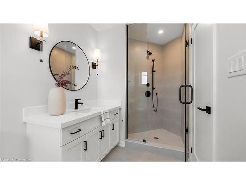 121 Whitefish Crescent, Stoney Creek, ON - Indoor Photo Showing Bathroom