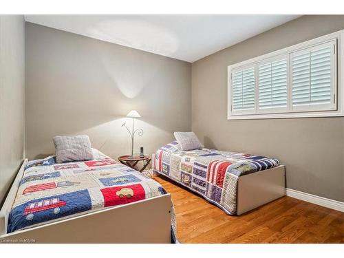 501 Upper Paradise Road, Hamilton, ON - Indoor Photo Showing Bedroom