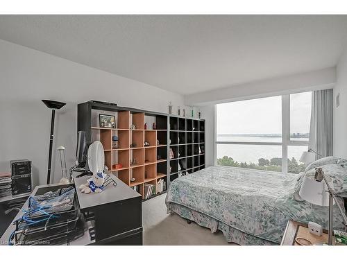 1001-415 Locust Street, Burlington, ON - Indoor Photo Showing Bedroom