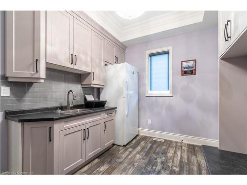 36 Kingspoint Circle, Stoney Creek, ON - Indoor Photo Showing Kitchen