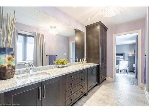 36 Kingspoint Circle, Stoney Creek, ON - Indoor Photo Showing Bathroom