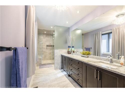 36 Kingspoint Circle, Stoney Creek, ON - Indoor Photo Showing Bathroom