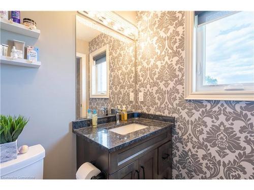 36 Kingspoint Circle, Stoney Creek, ON - Indoor Photo Showing Bathroom