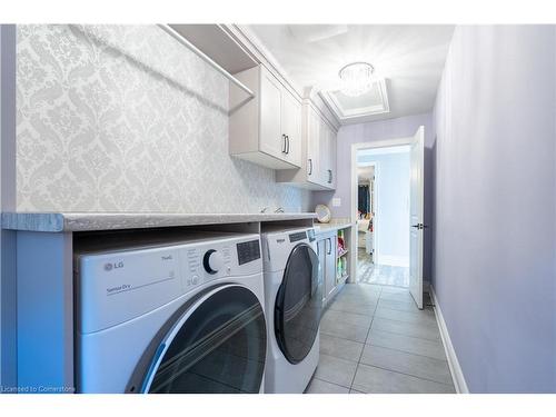 36 Kingspoint Circle, Stoney Creek, ON - Indoor Photo Showing Laundry Room