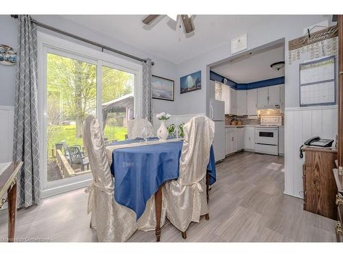 925 Highway 6 N, Flamborough, ON - Indoor Photo Showing Dining Room