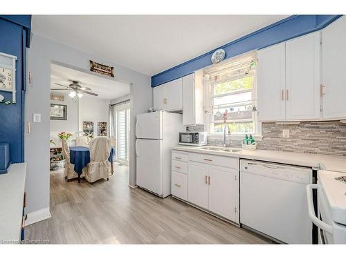 925 Highway 6 N, Flamborough, ON - Indoor Photo Showing Kitchen