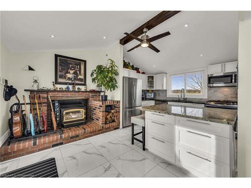 817 Lakeshore Road, Selkirk, ON - Indoor Photo Showing Other Room With Fireplace