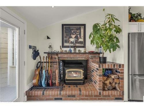 817 Lakeshore Road, Selkirk, ON - Indoor With Fireplace