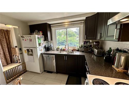 44-151 Gateshead Crescent, Stoney Creek, ON - Indoor Photo Showing Kitchen