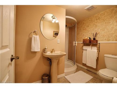 5075 Friesen Boulevard, Lincoln, ON - Indoor Photo Showing Bathroom