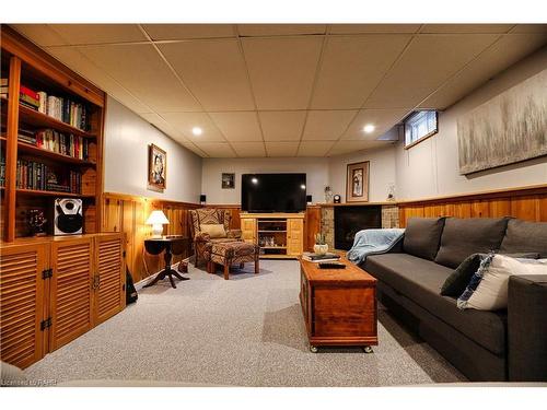 5075 Friesen Boulevard, Lincoln, ON - Indoor Photo Showing Basement