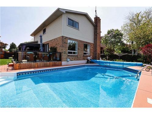 5075 Friesen Boulevard, Lincoln, ON - Outdoor With In Ground Pool With Backyard