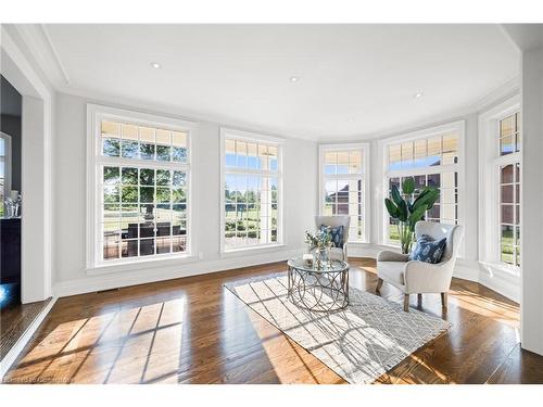 11863 Niagara River Parkway, Niagara Falls, ON - Indoor Photo Showing Living Room