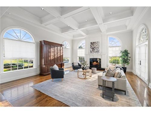 11863 Niagara River Parkway, Niagara Falls, ON - Indoor Photo Showing Living Room With Fireplace