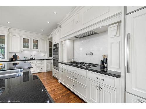 11863 Niagara River Parkway, Niagara Falls, ON - Indoor Photo Showing Kitchen With Upgraded Kitchen