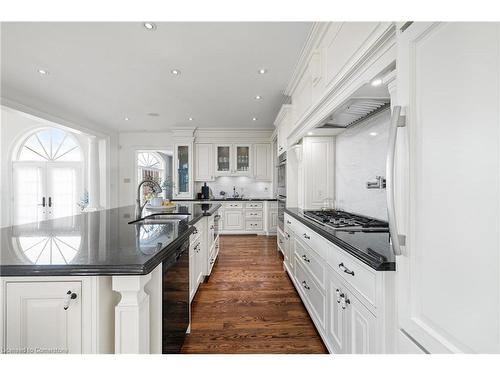 11863 Niagara River Parkway, Niagara Falls, ON - Indoor Photo Showing Kitchen With Upgraded Kitchen