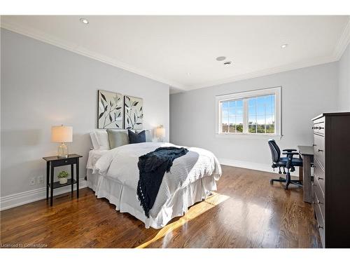 11863 Niagara River Parkway, Niagara Falls, ON - Indoor Photo Showing Bedroom