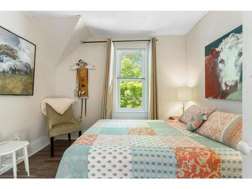 697 Sandy Bay Road, Dunnville, ON - Indoor Photo Showing Bedroom