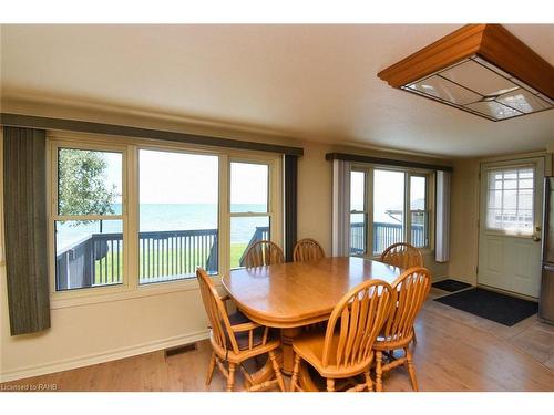 906 Lakeshore Road, Selkirk, ON - Indoor Photo Showing Dining Room