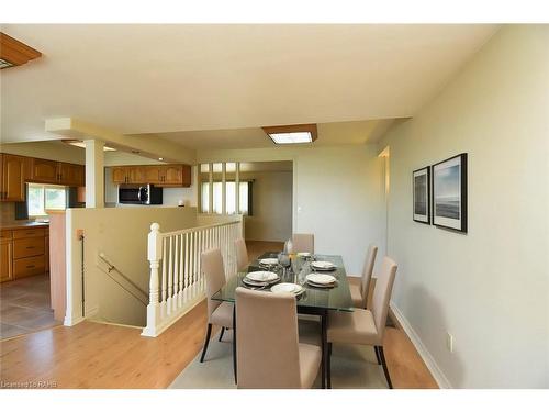 906 Lakeshore Road, Selkirk, ON - Indoor Photo Showing Dining Room