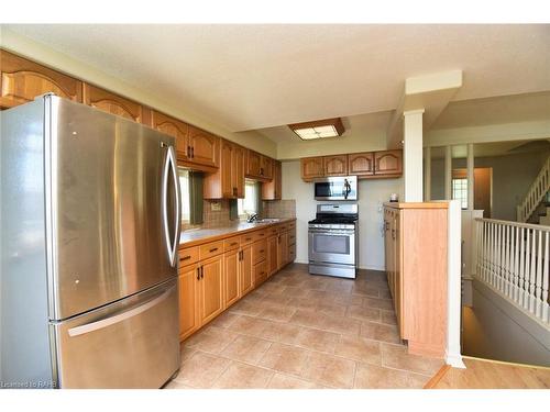 906 Lakeshore Road, Selkirk, ON - Indoor Photo Showing Kitchen