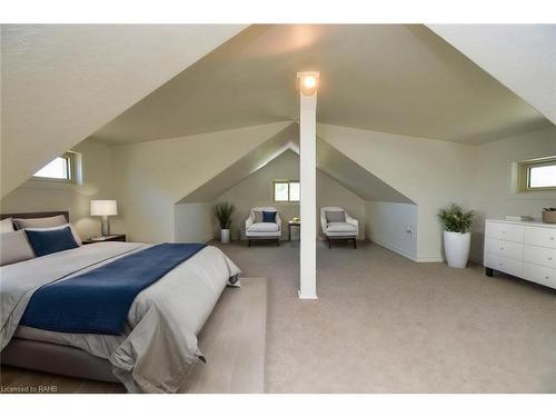 906 Lakeshore Road, Selkirk, ON - Indoor Photo Showing Bedroom