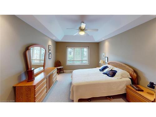 5-603 Welland Avenue, St. Catharines, ON - Indoor Photo Showing Bedroom