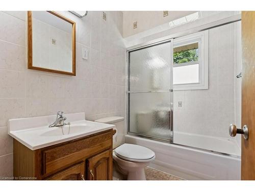 40 Erie Heights Line, Dunnville, ON - Indoor Photo Showing Bathroom