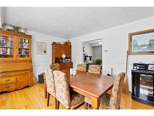 8371 Ares Court, Niagara Falls, ON - Indoor Photo Showing Dining Room