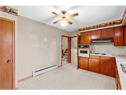 1352 Centre Road, Flamborough, ON - Indoor Photo Showing Kitchen With Double Sink