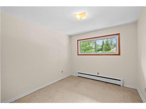 1352 Centre Road, Flamborough, ON - Indoor Photo Showing Other Room