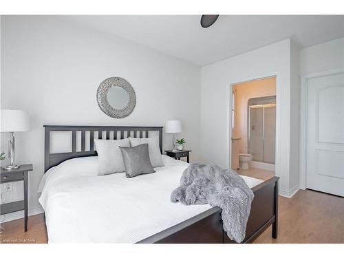 254 Galloway Trail, Welland, ON - Indoor Photo Showing Bedroom