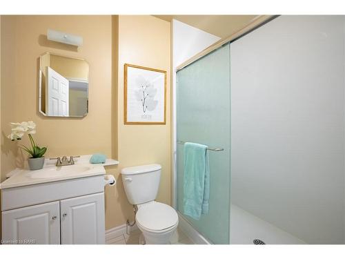 254 Galloway Trail, Welland, ON - Indoor Photo Showing Bathroom