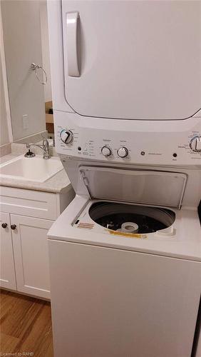 9-152 Cross Street E, Dunnville, ON - Indoor Photo Showing Laundry Room