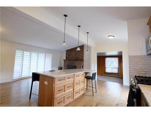 1 Briarwood Crescent, Hamilton, ON - Indoor Photo Showing Kitchen