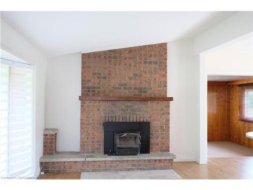 1 Briarwood Crescent, Hamilton, ON - Indoor Photo Showing Living Room With Fireplace