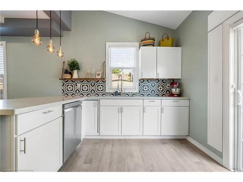 195 Wood Street E, Hamilton, ON - Indoor Photo Showing Kitchen